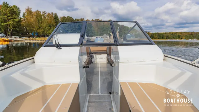 Silver Eagle 640 BR — Ulkopuoli