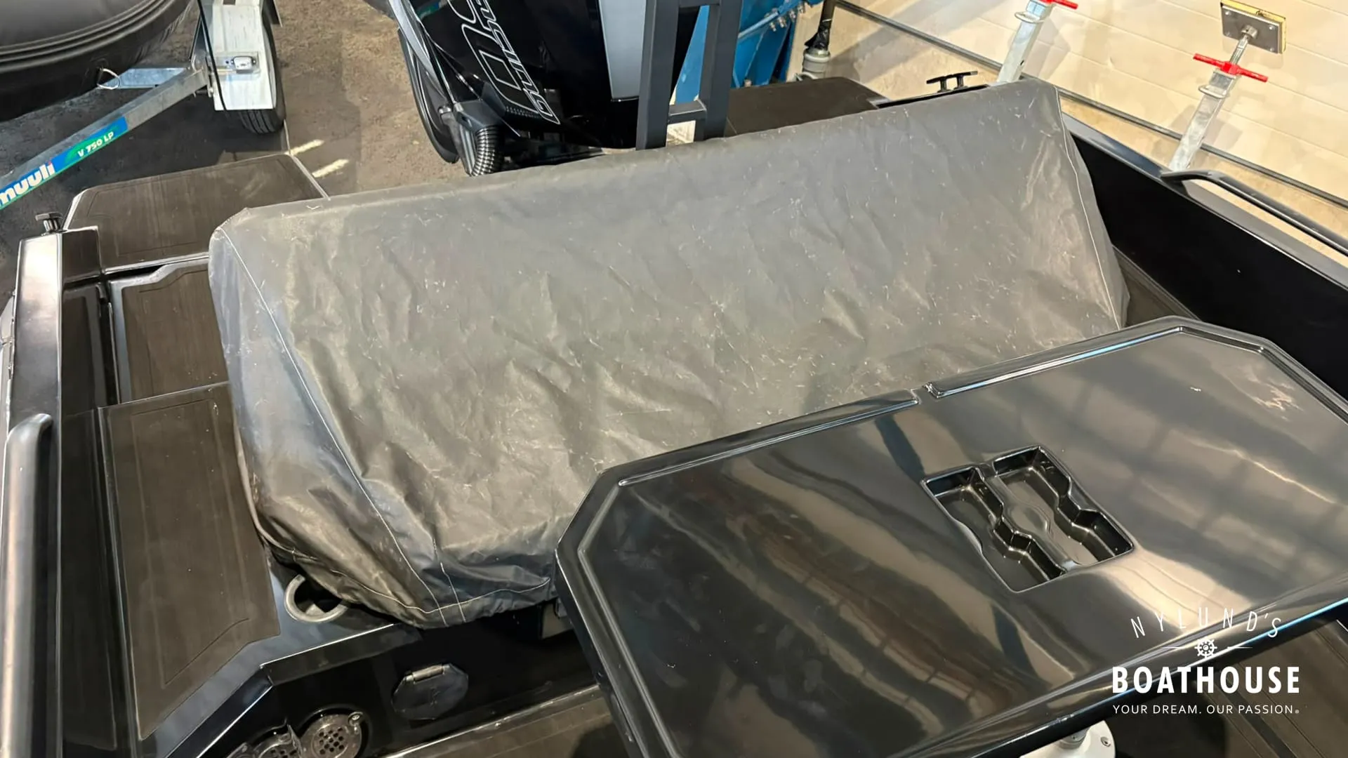 Iron 827 R - Image 79