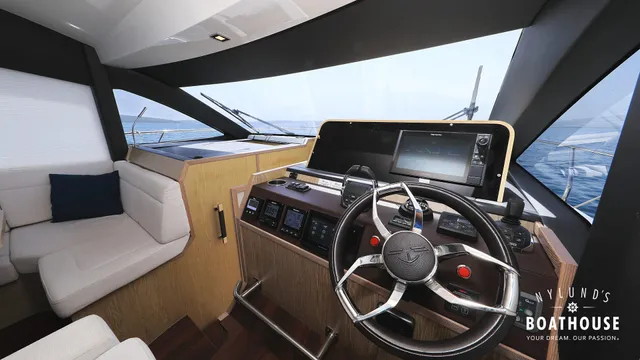 Sealine F430 — Interior