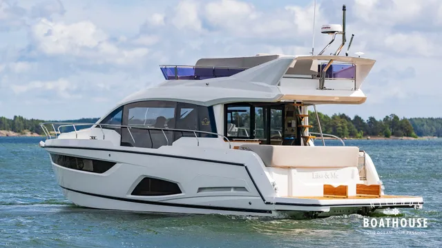 Sealine F430
