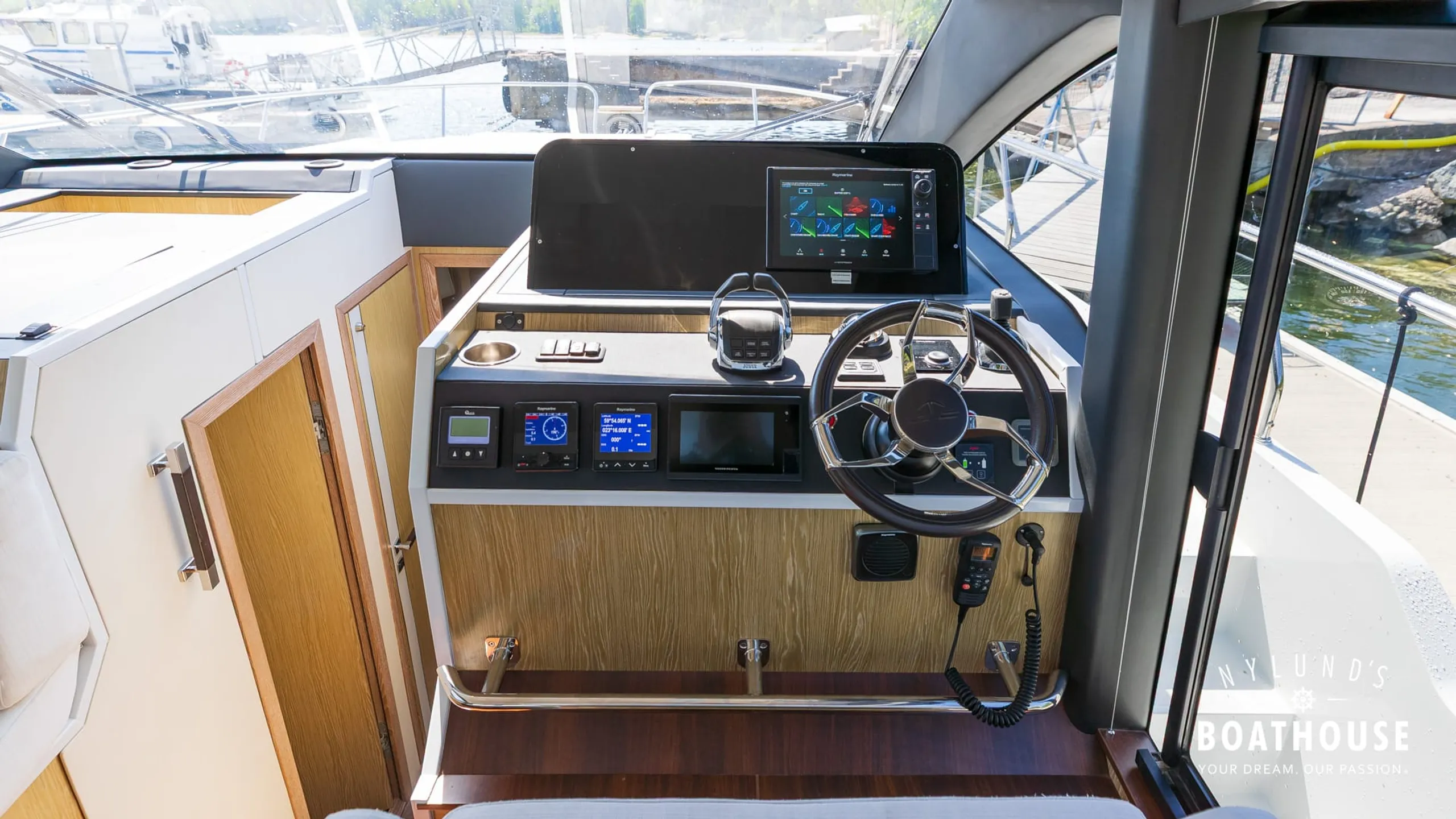 Sealine F430 - Image 56