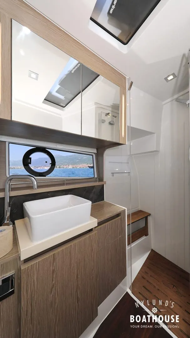 Sealine F430 - Image 150