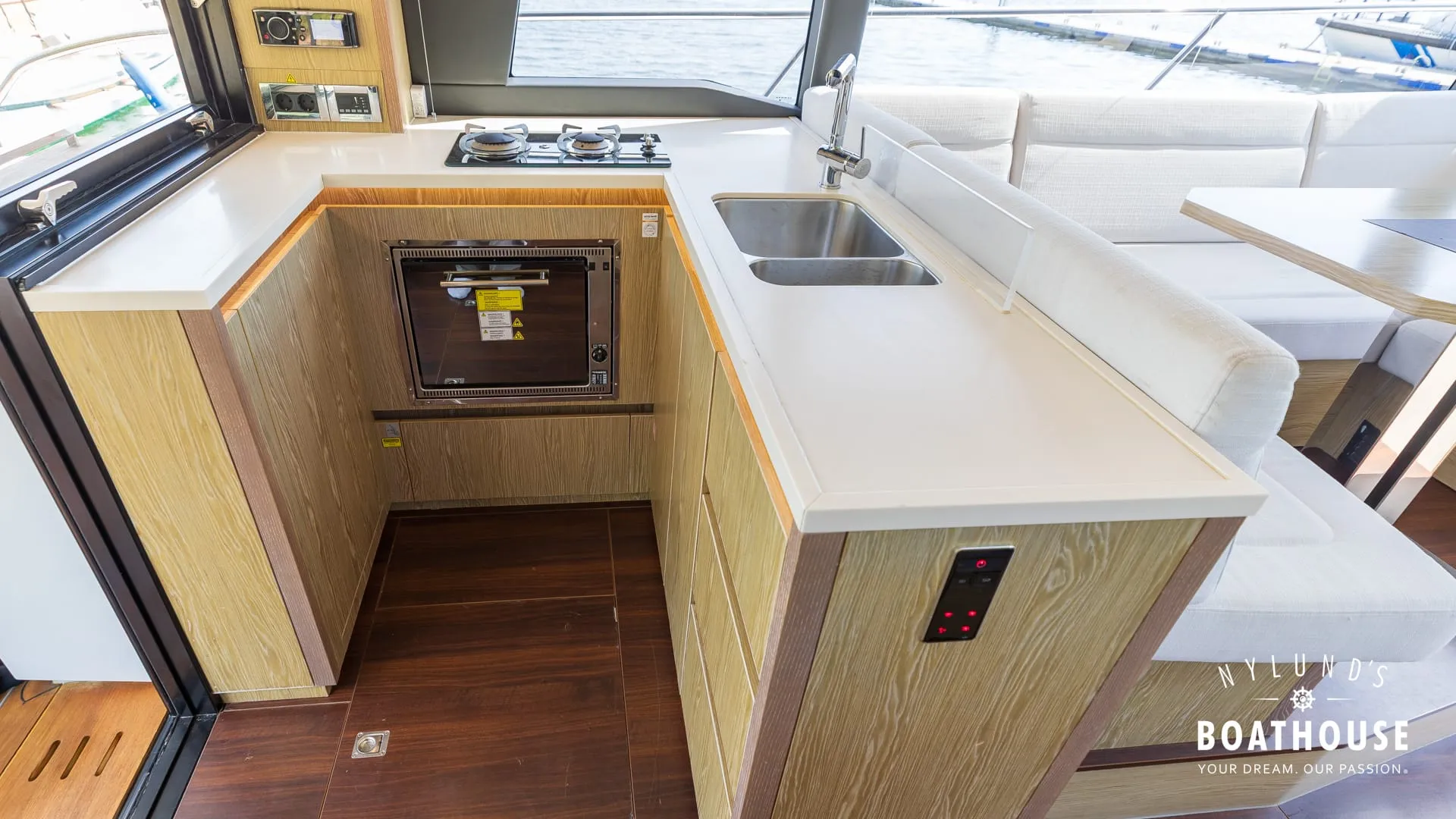 Sealine F430 - Image 127