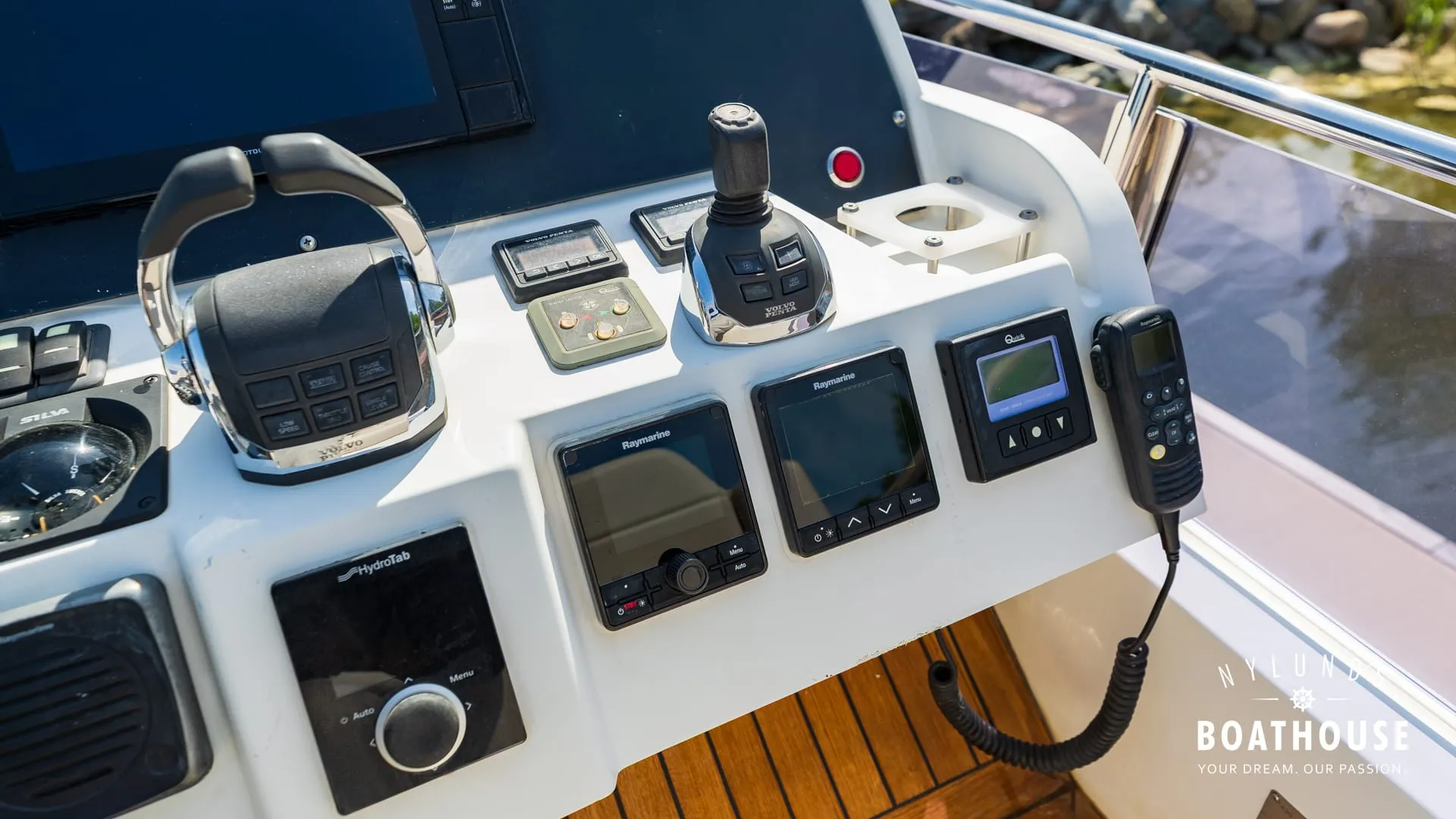 Sealine F430 - Image 115