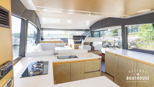 Sealine F430