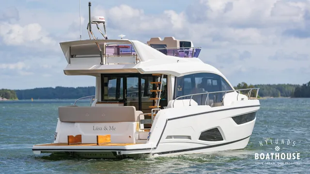 Sealine F430