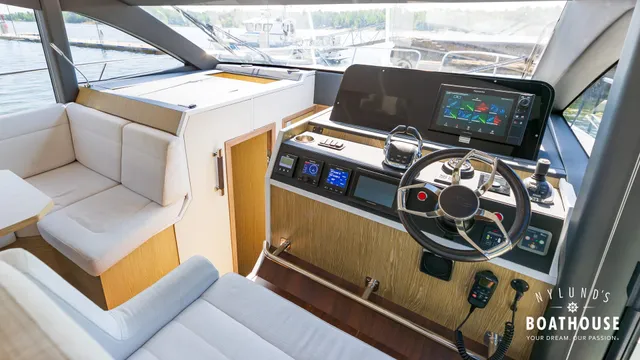 Sealine F430