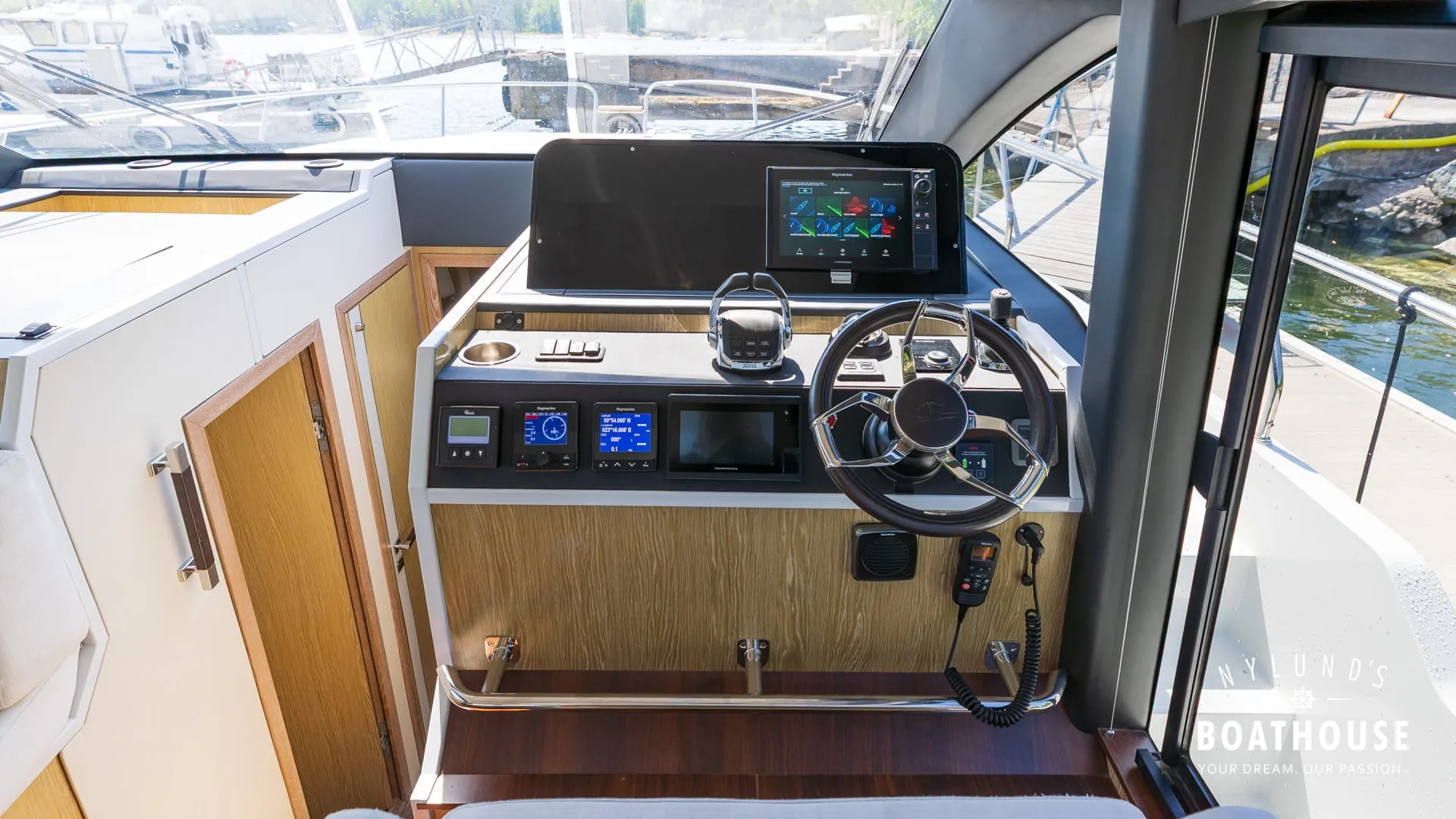 Sealine F430 - Image 46