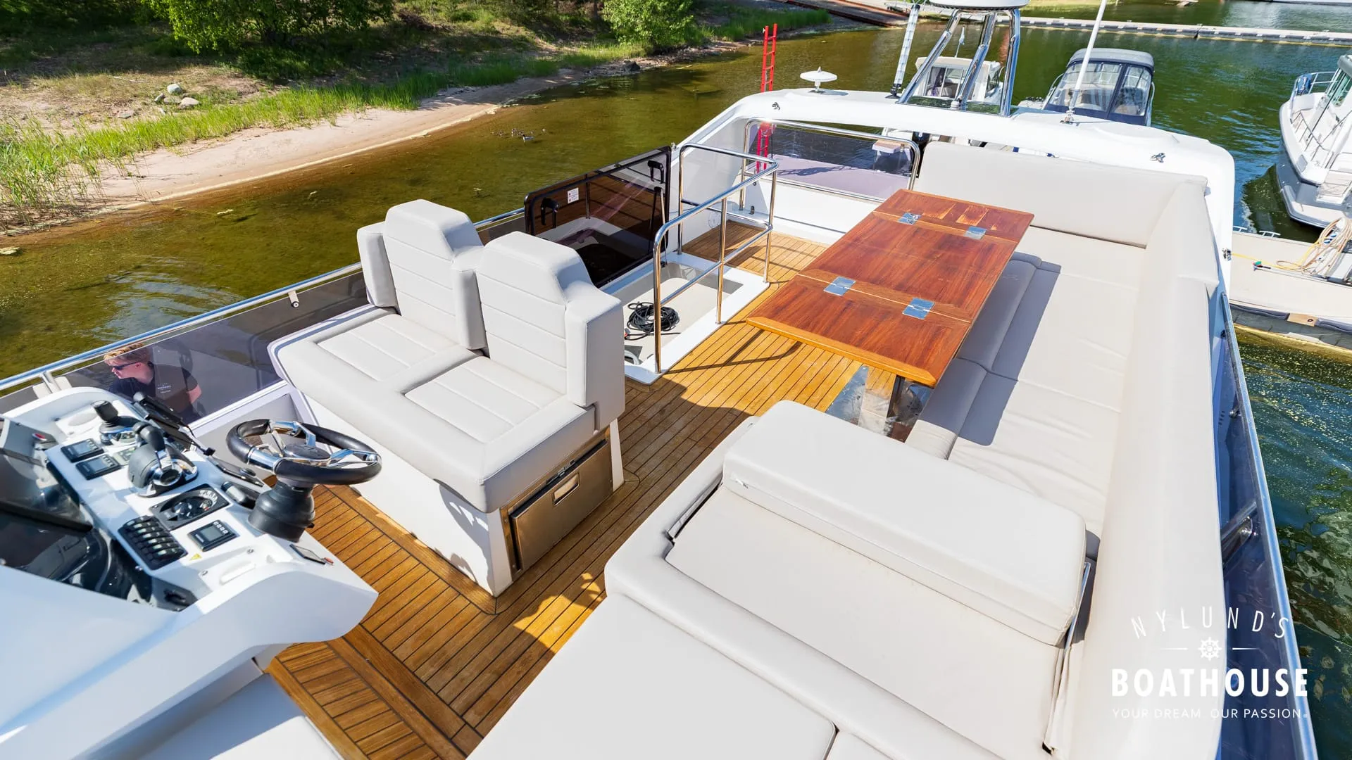 Sealine F430 - Image 119