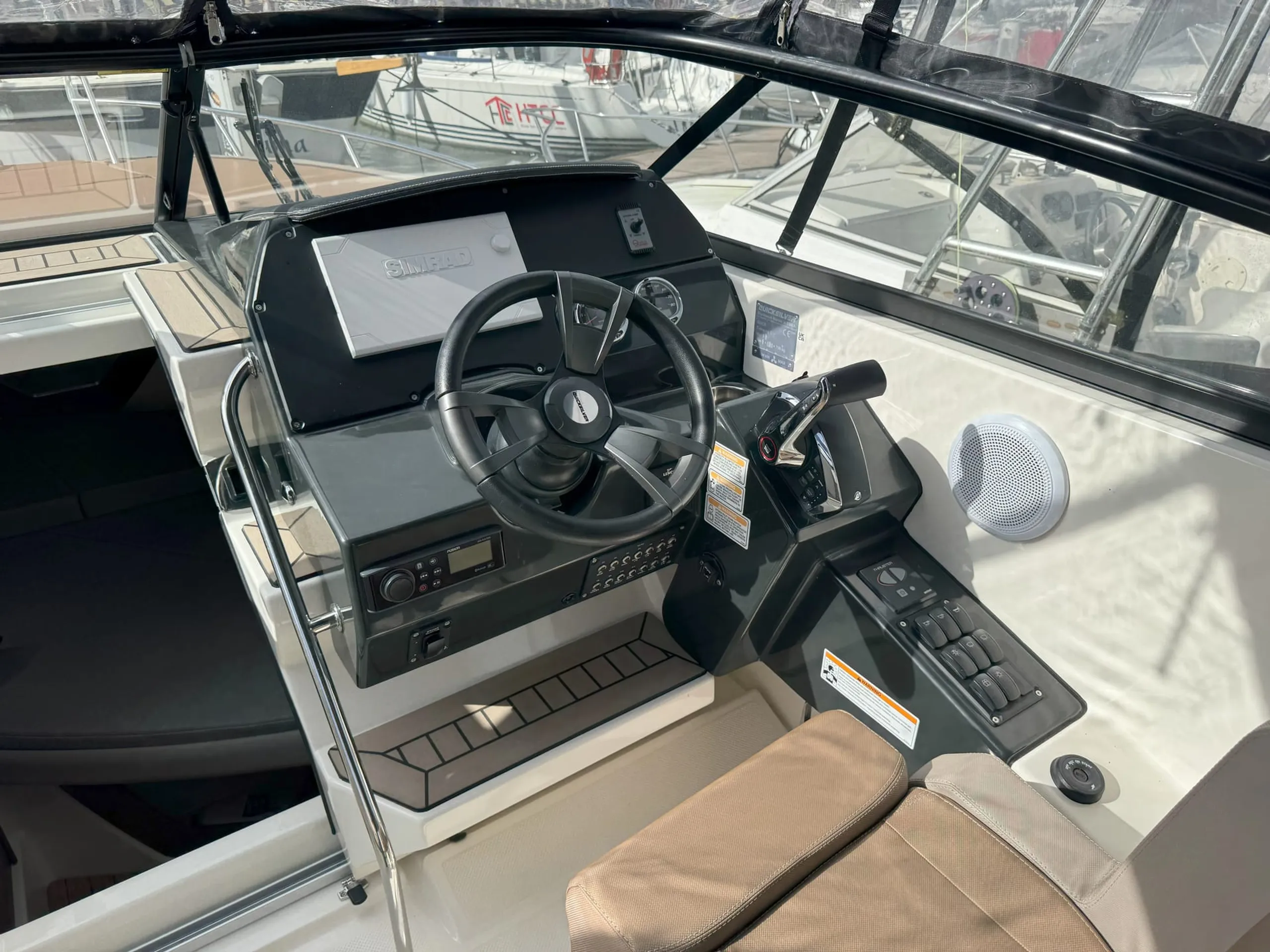 Quicksilver Activ 805 cruiser - Image 5