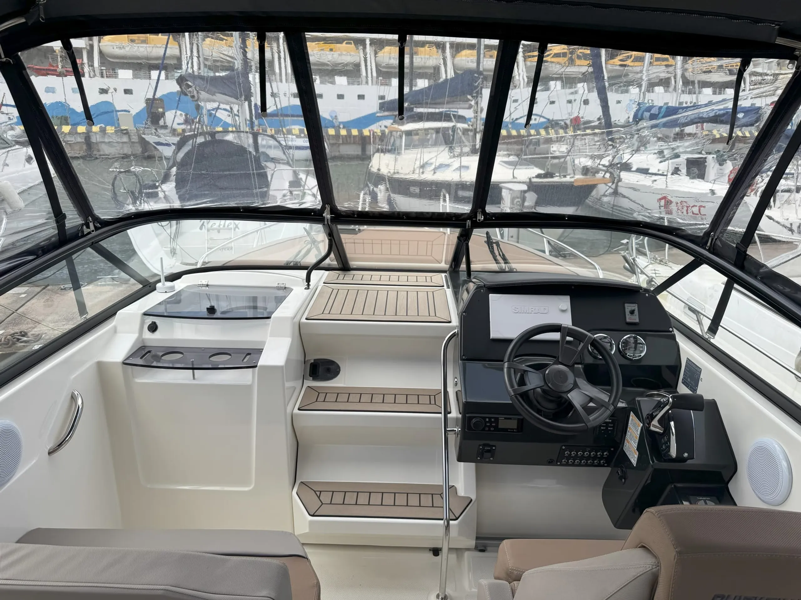 Quicksilver Activ 805 cruiser - Image 4