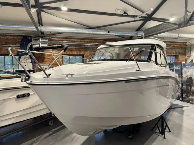 Beneteau Antares 7