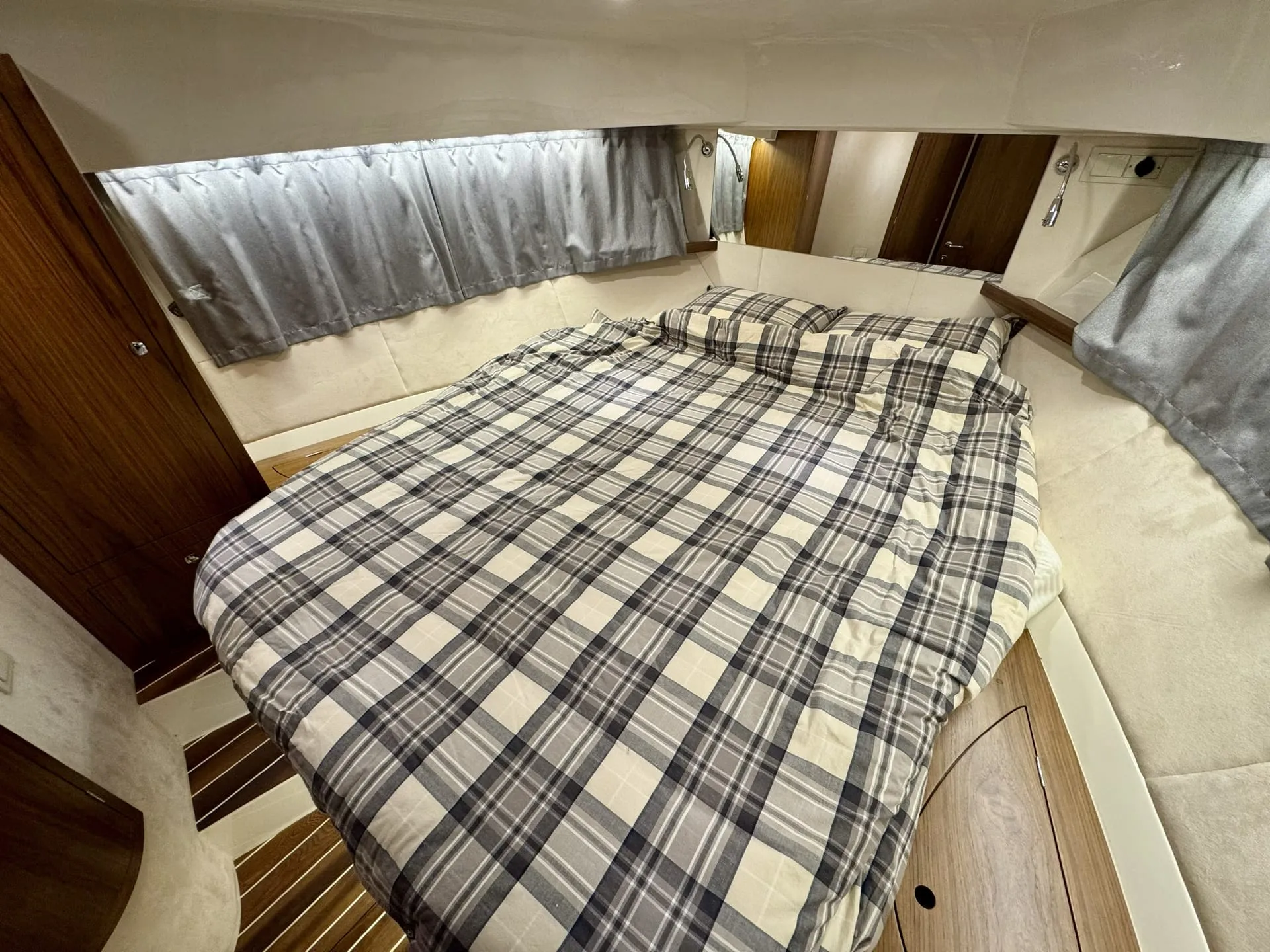 Marex 375 - Image 20