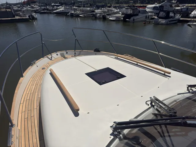 Marex 375 Marex — Ulkopuoli