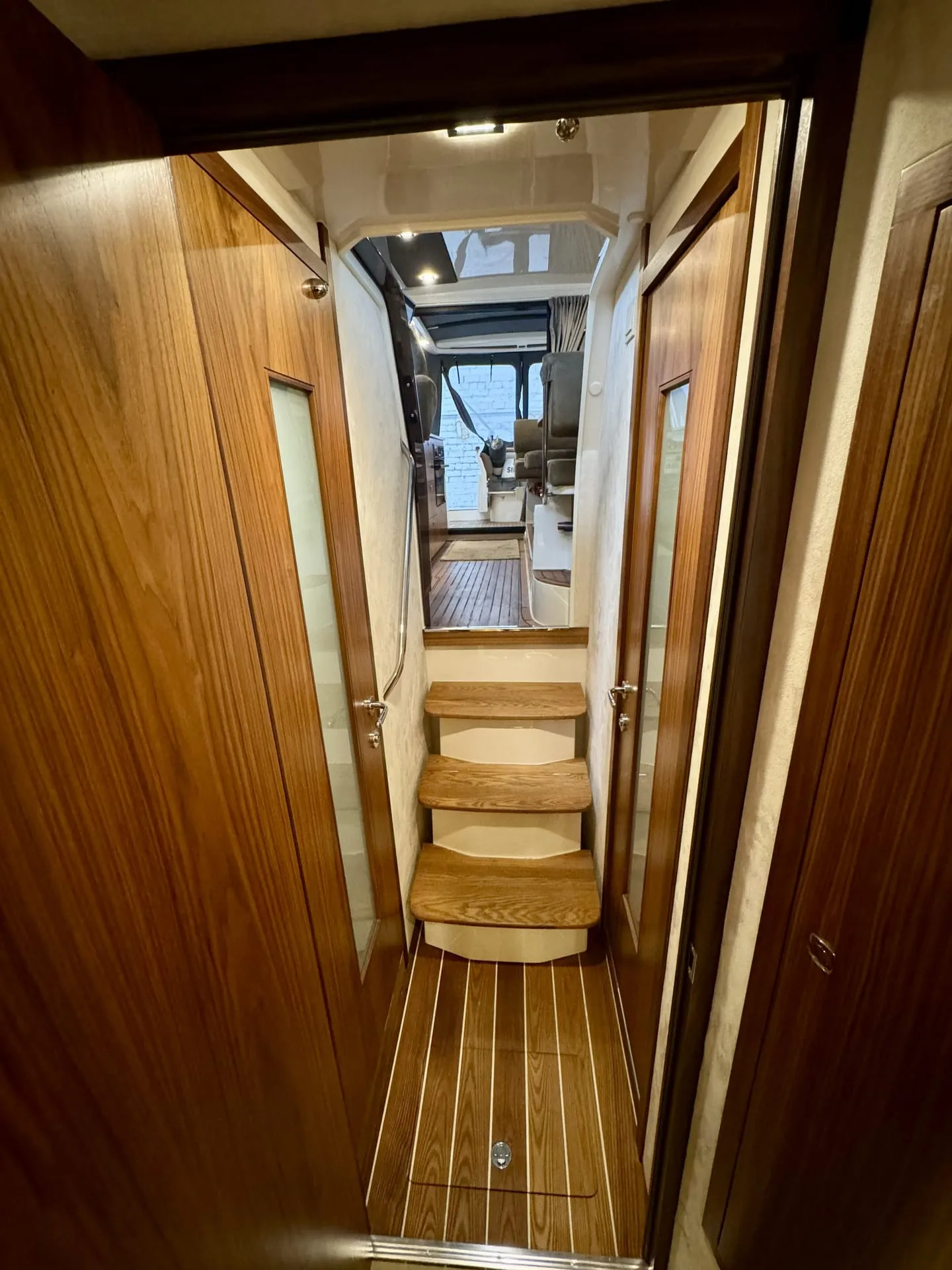 Marex 375 - Image 12