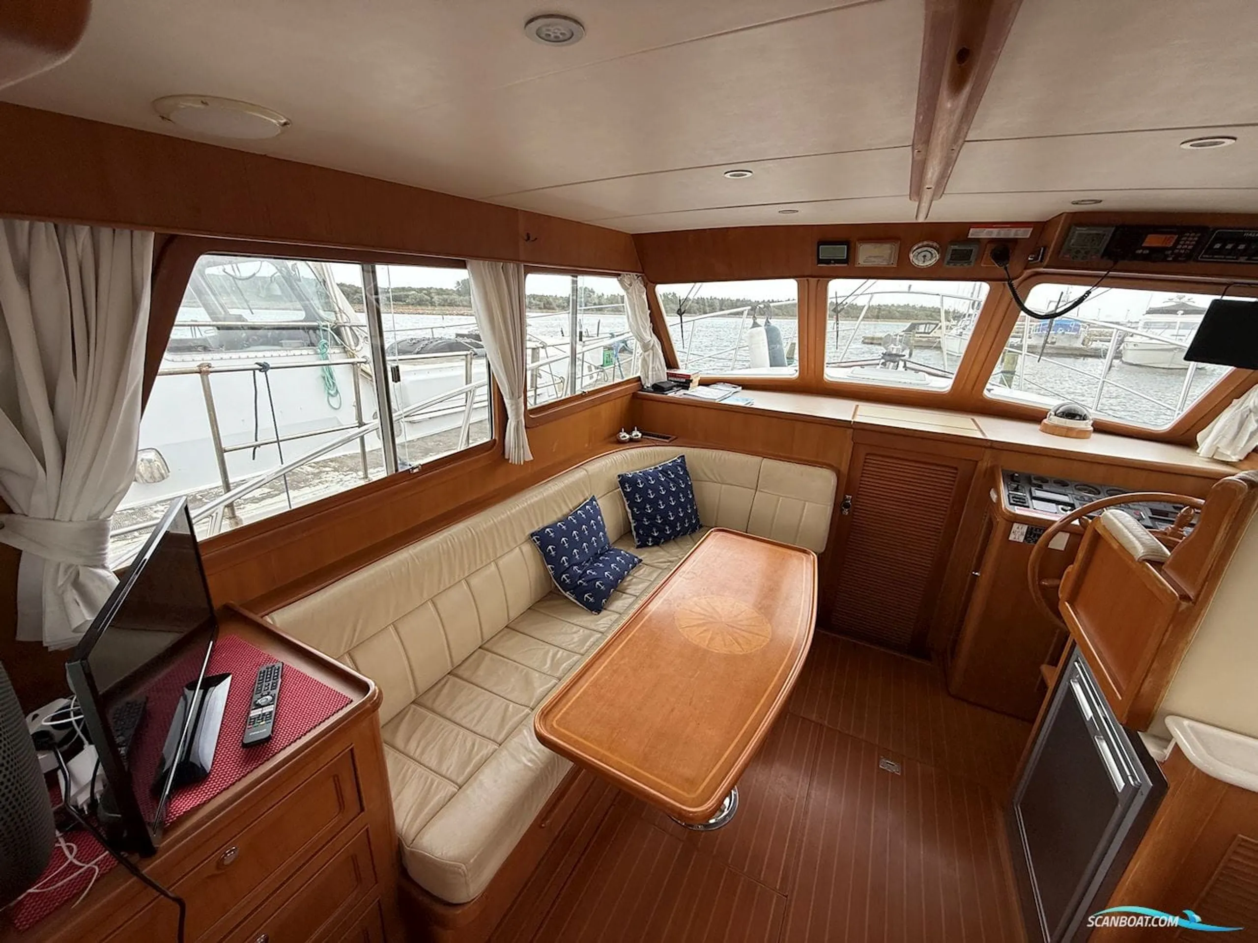 Halvorsen 32 Gourmet Cruiser - Image 14