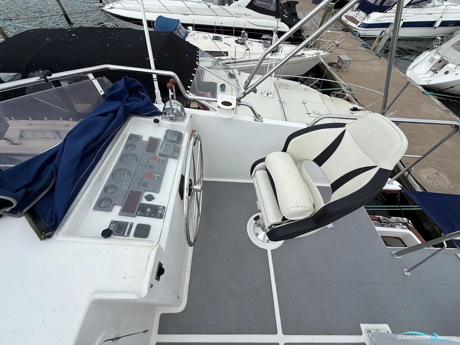 Halvorse 32 Gourmet Cruiser - Image 8
