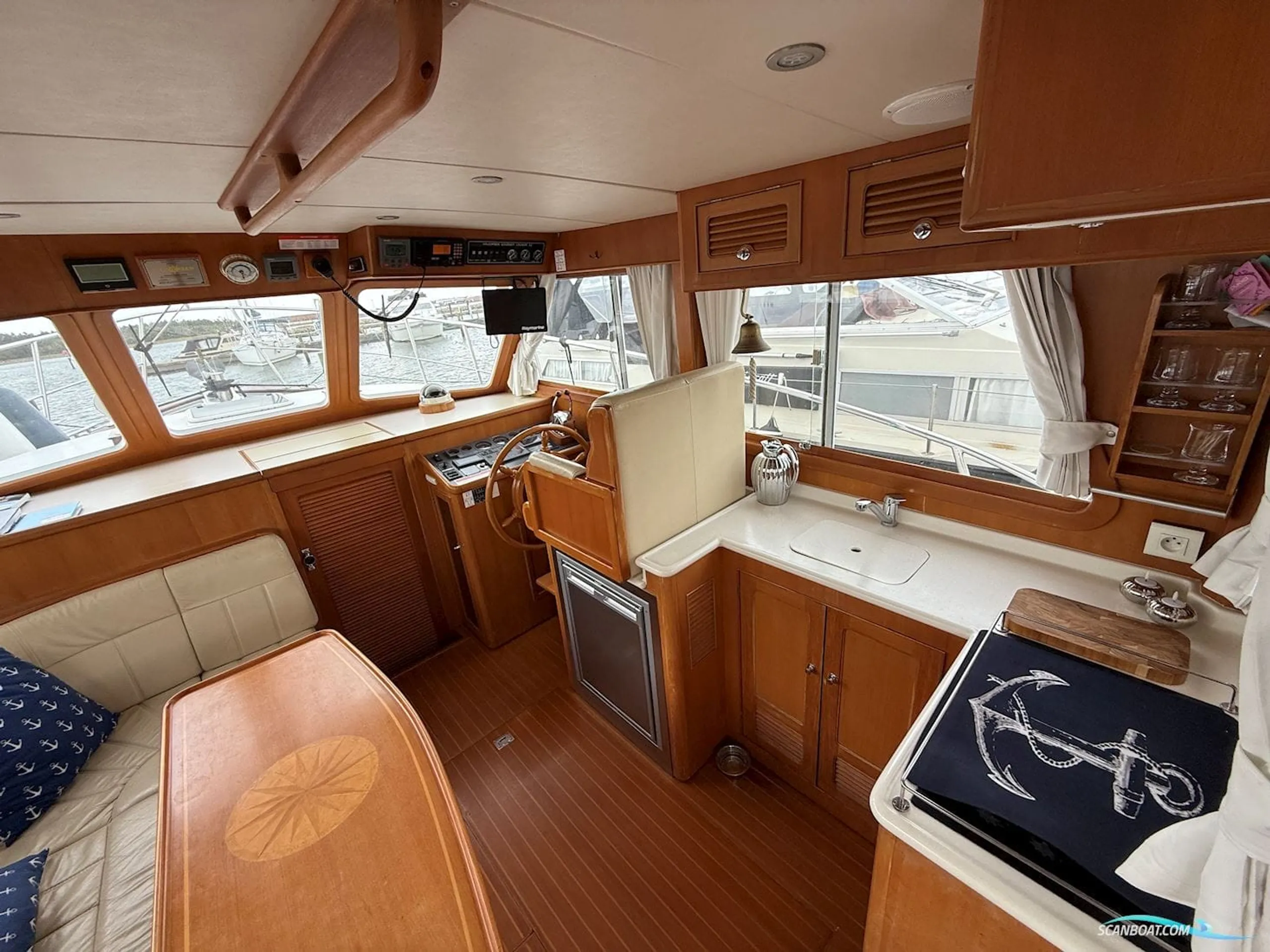 Halvorsen 32 Gourmet Cruiser - Image 13