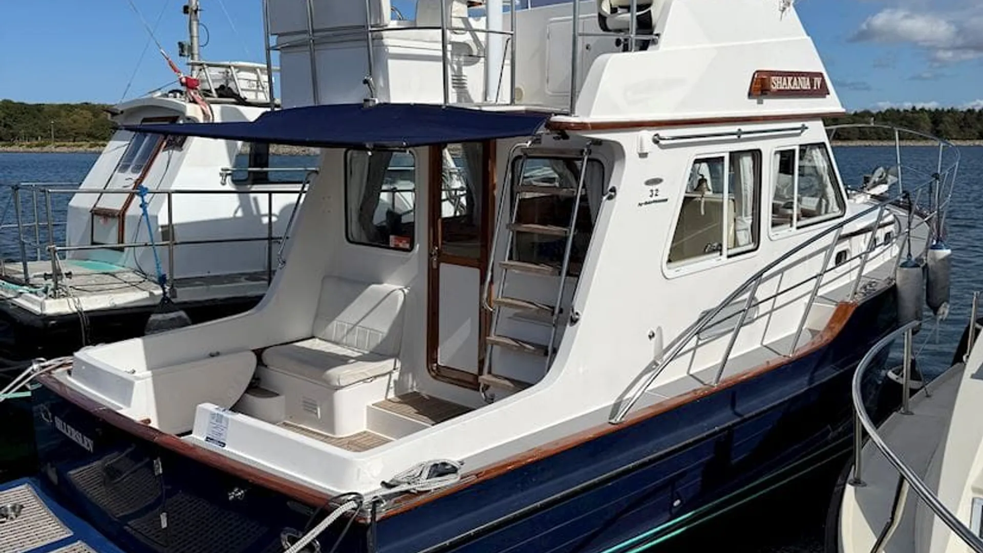 Halvorse 32 Gourmet Cruiser