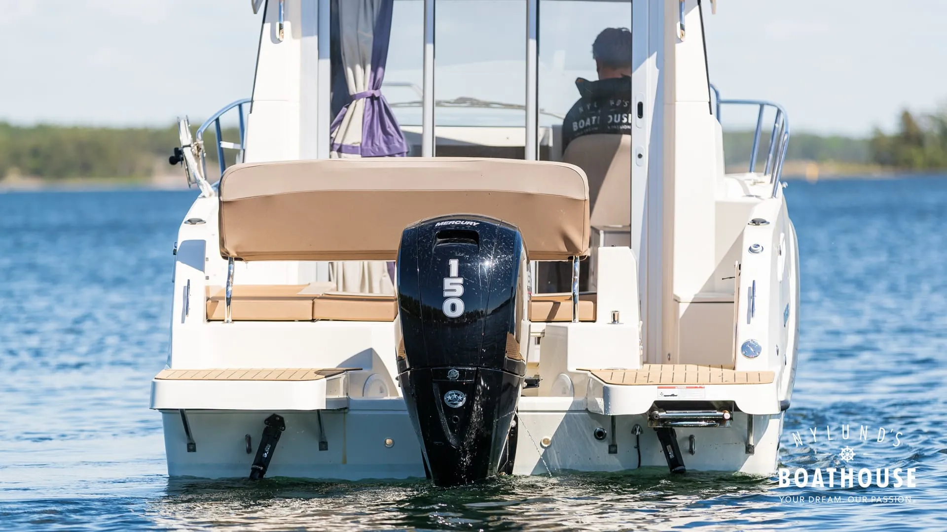Quicksilver Activ 675 Weekend - Image 5