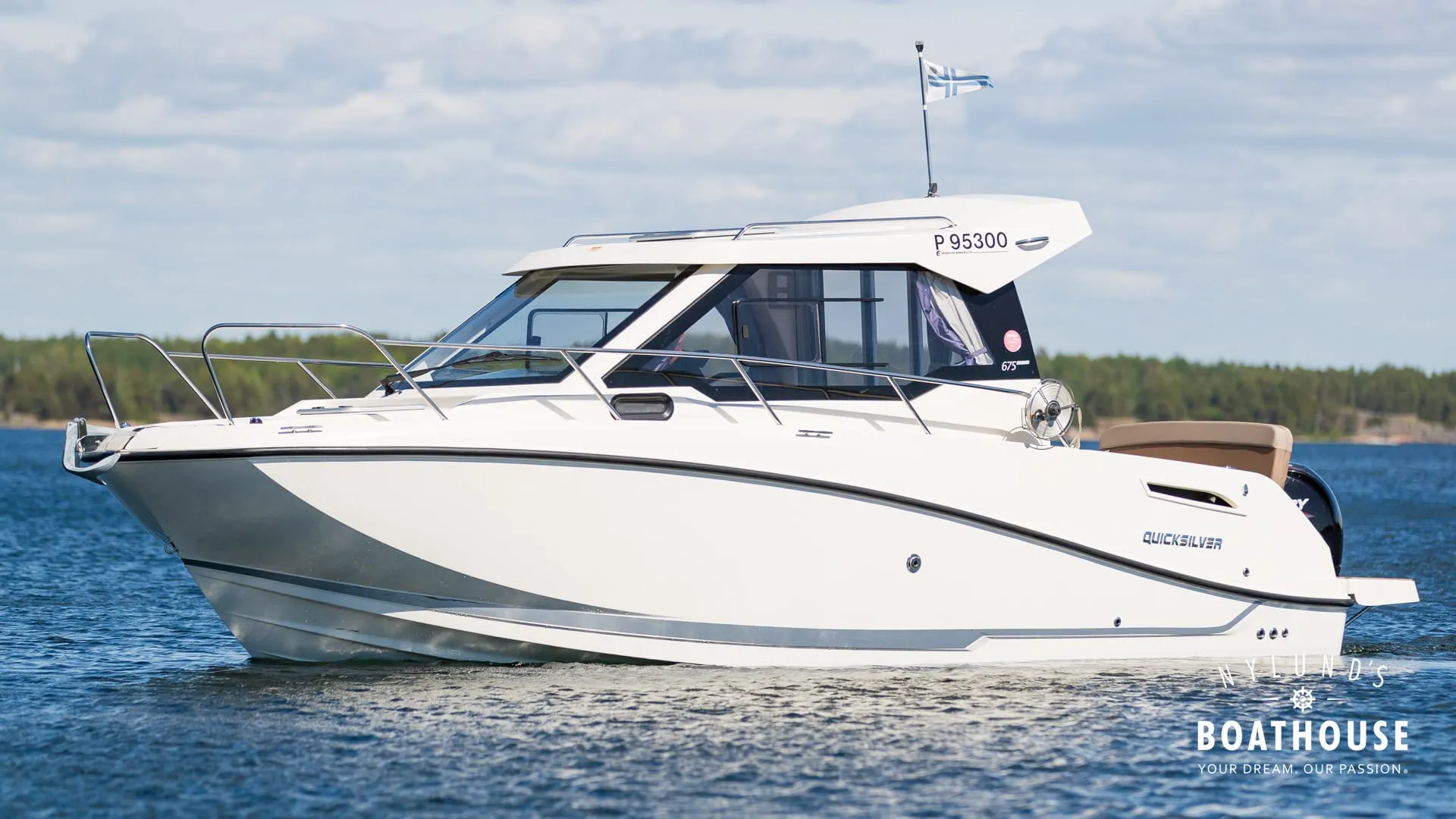 Quicksilver Activ 675 Weekend - Image 11