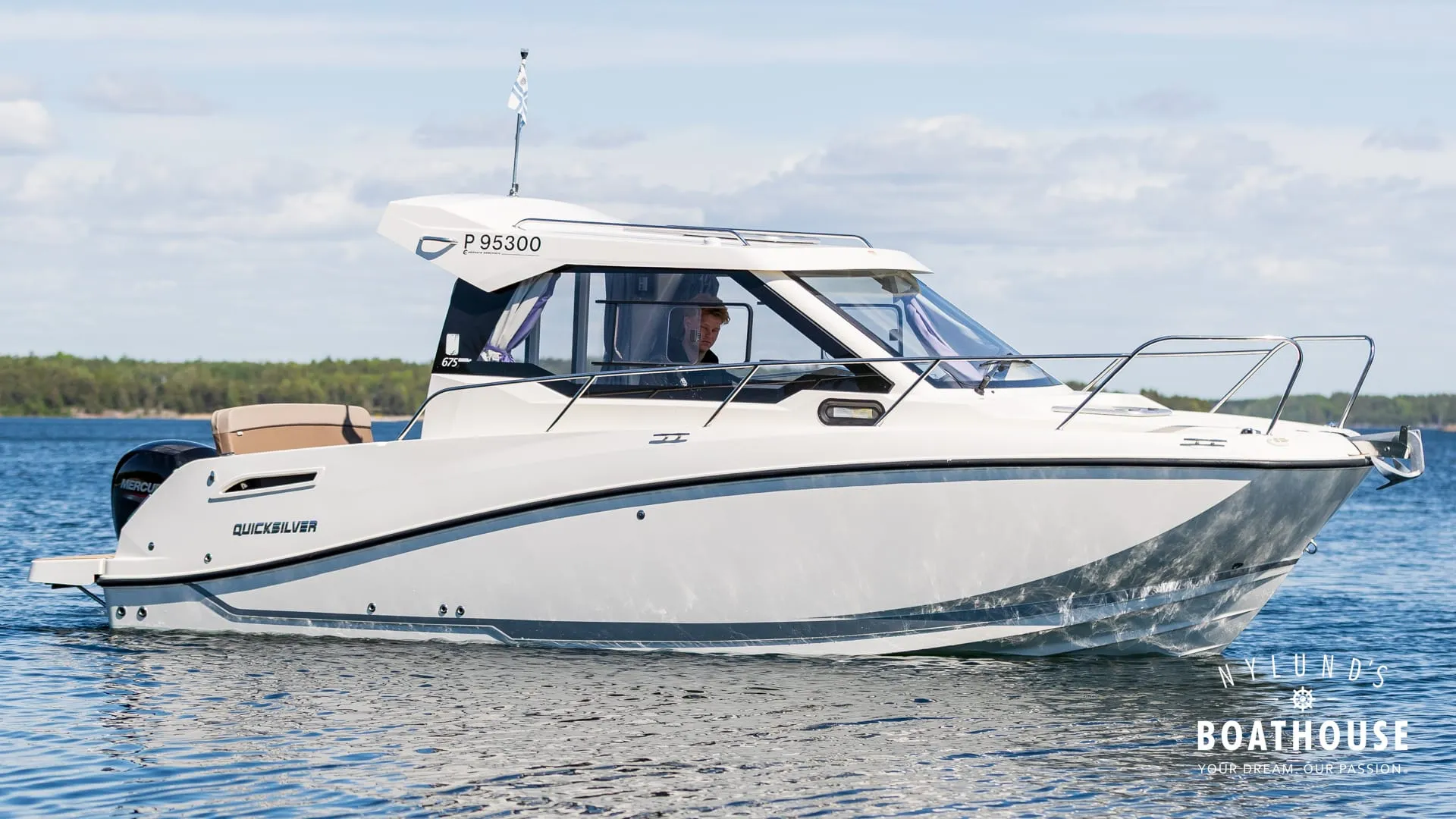 Quicksilver Activ 675 Weekend - Image 1