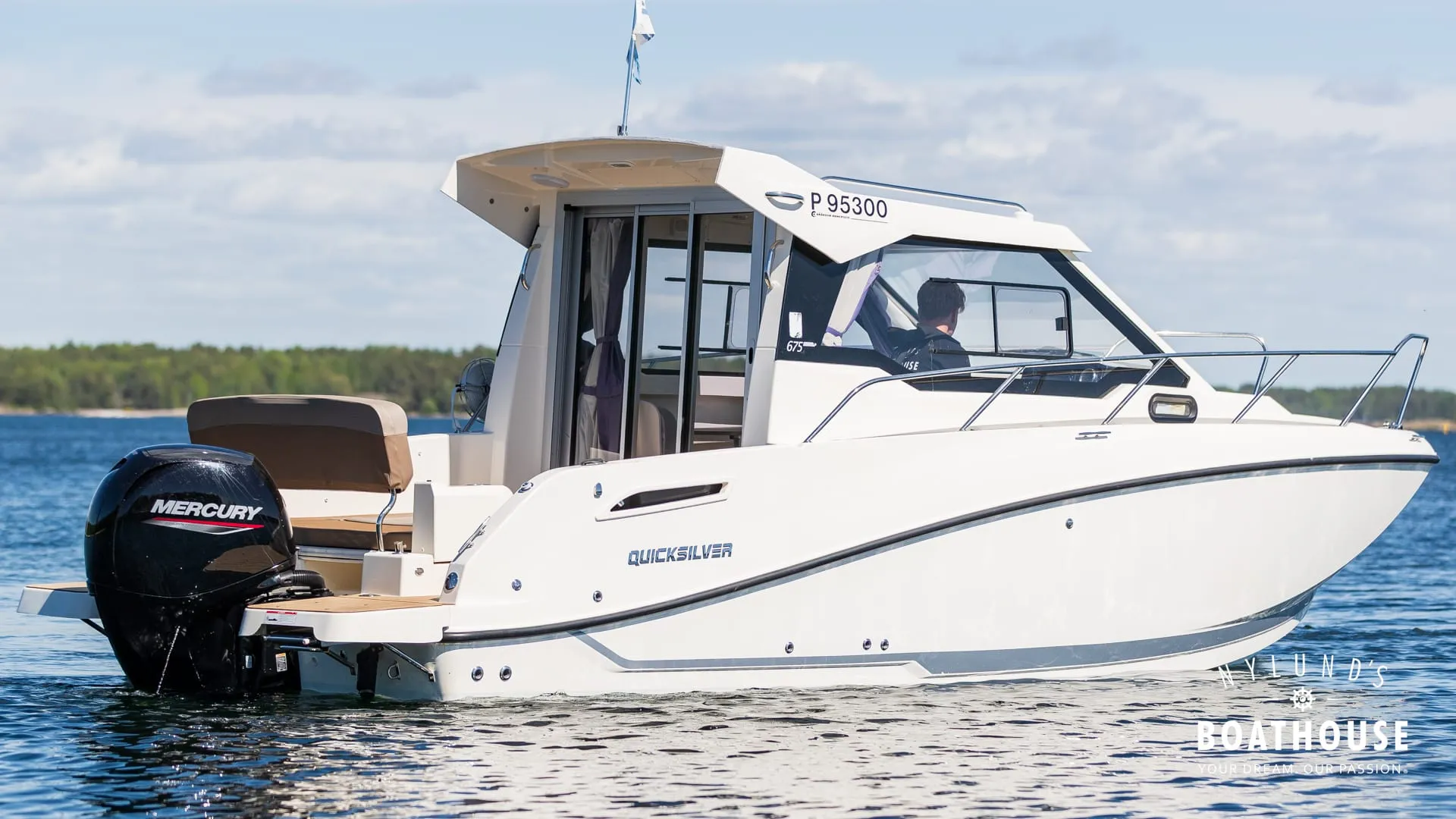 Quicksilver Activ 675 Weekend - Image 4