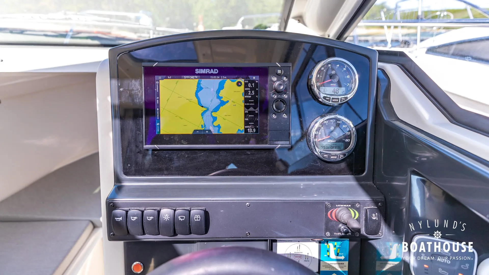 Quicksilver Activ 675 Weekend - Image 25