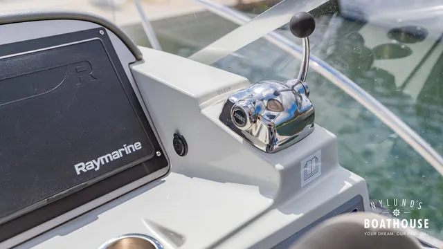 Nimbus 27 Nova S — Exterior