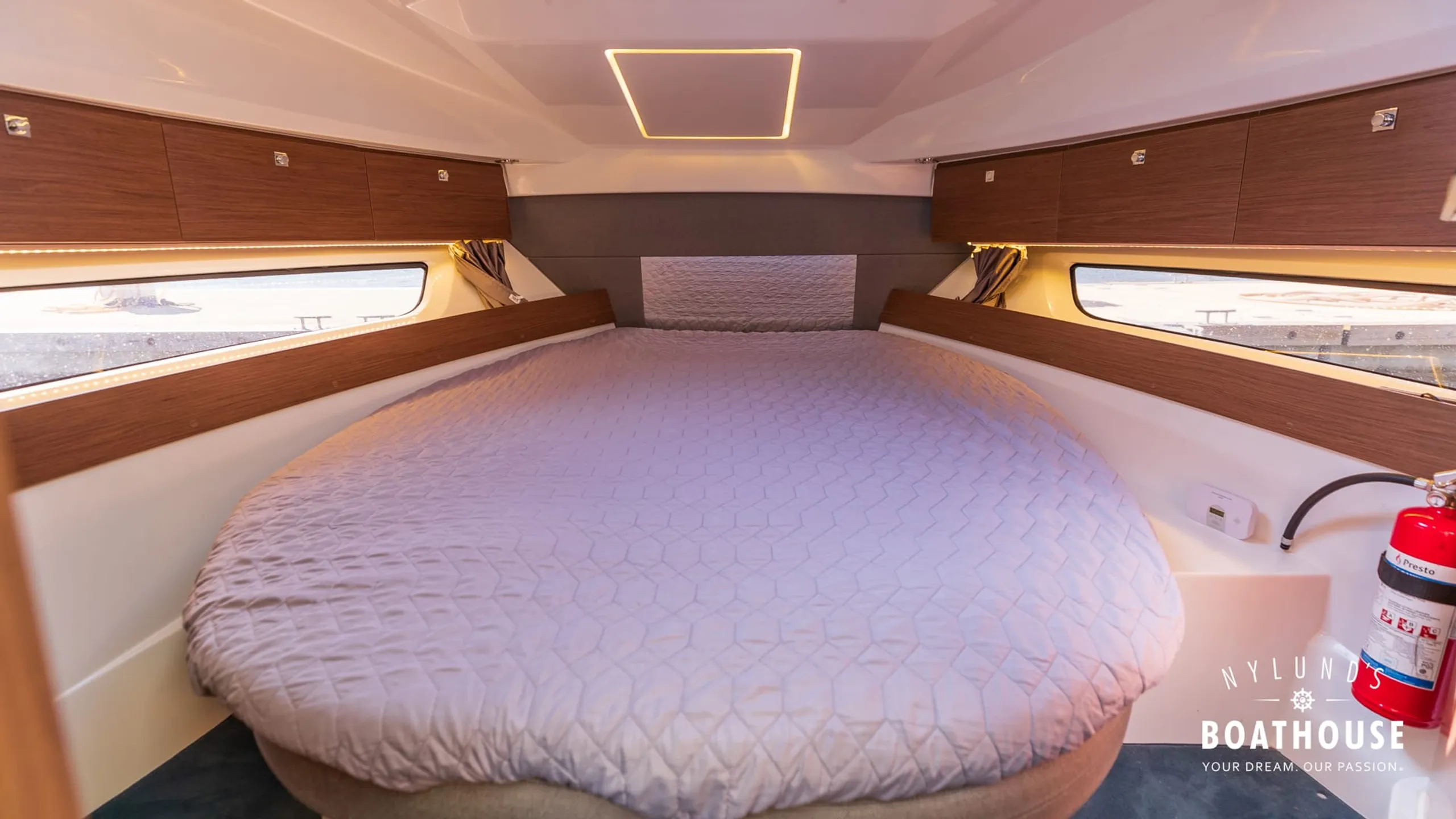 Jeanneau Merry Fisher 895 Cruiser - Image 35