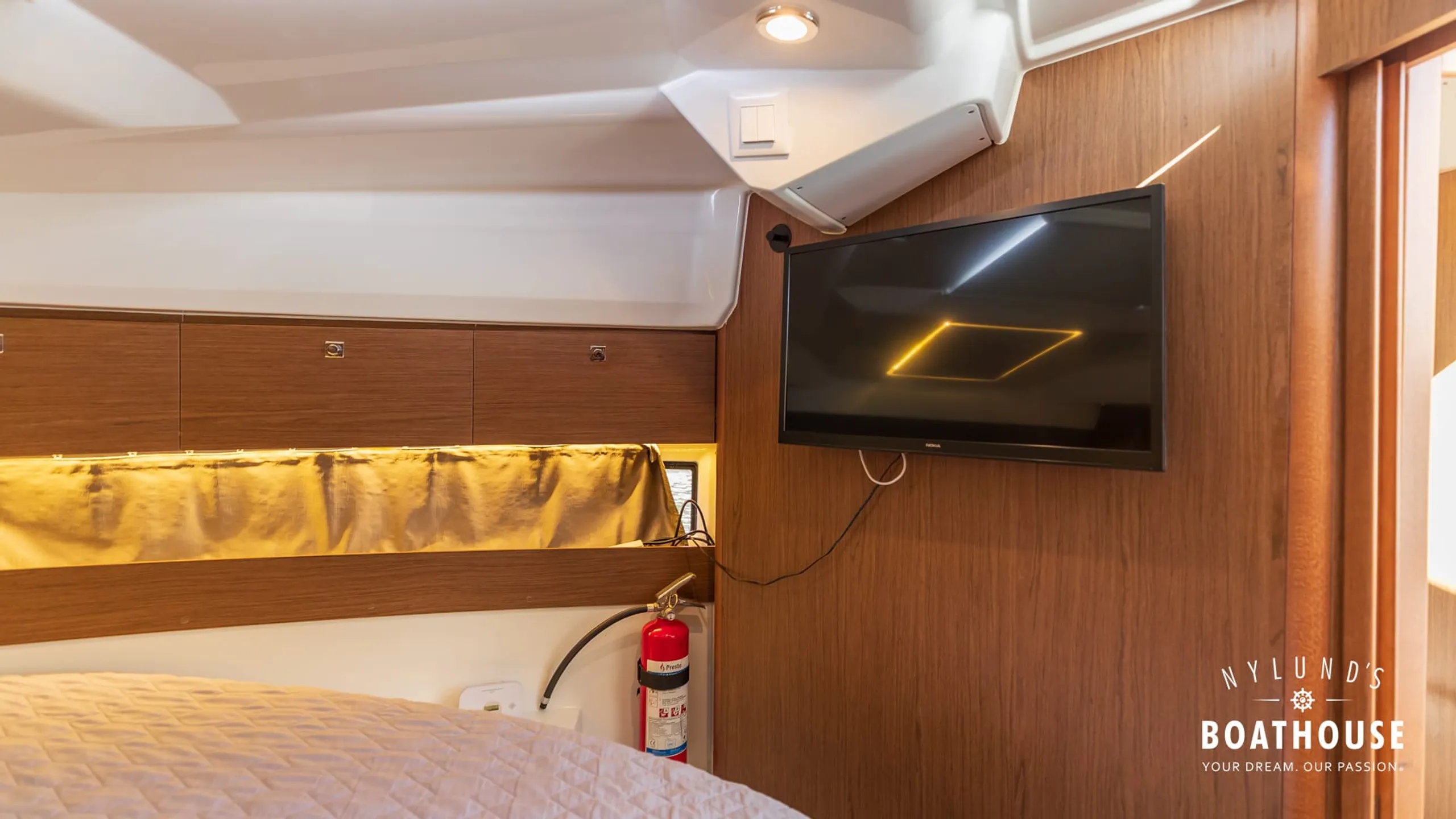 Jeanneau Merry Fisher 895 Cruiser - Image 24