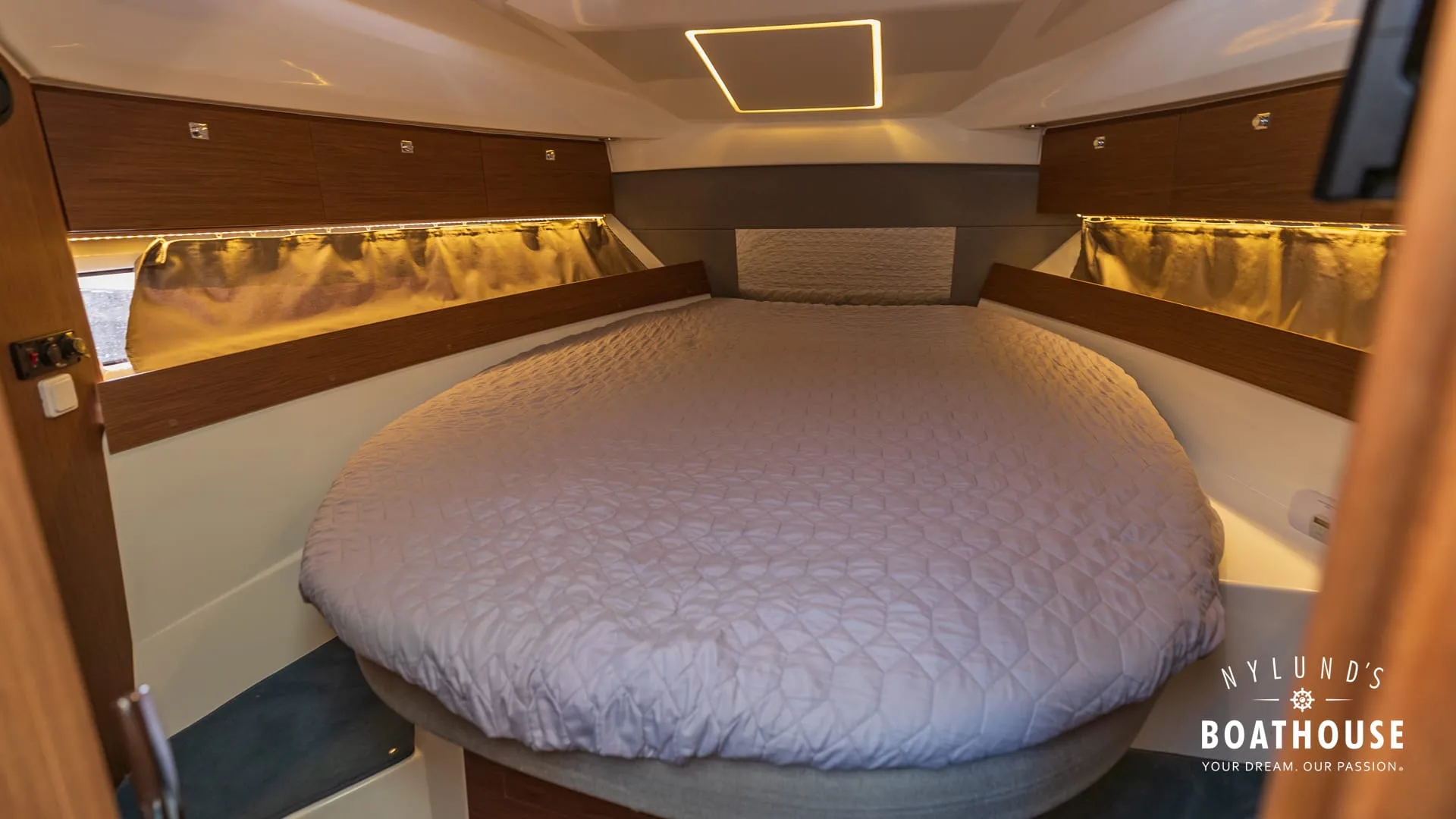 Jeanneau Merry Fisher 895 Cruiser - Image 22