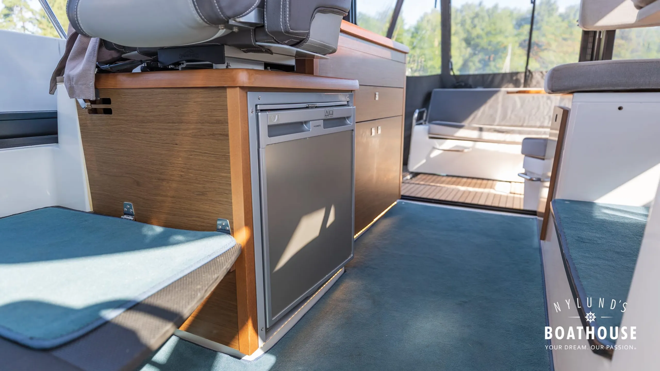 Jeanneau Merry Fisher 895 Cruiser - Image 30