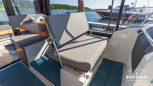 Jeanneau Merry Fisher 895 Cruiser — Sisätilat