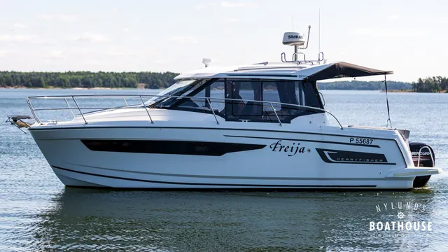 Jeanneau Merry Fisher 895 Cruiser — Merellä