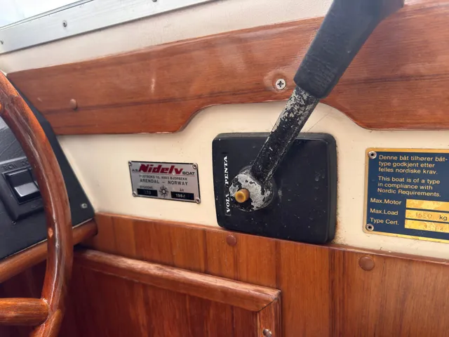 Nidelv 28 HT — Interior