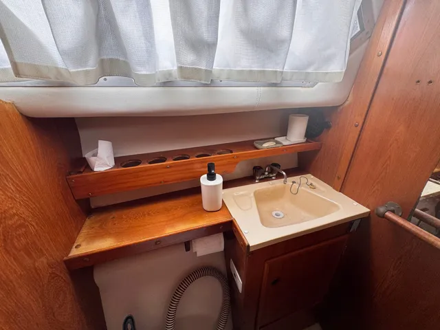 Nidelv 28 HT — Interior