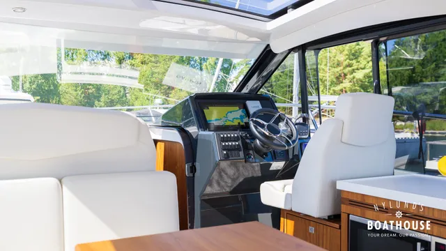 Grandezza 37 CA — Sisätilat