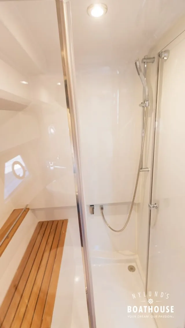 Grandezza 37 CA — Sisätilat