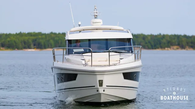 Grandezza 37 CA — Merellä