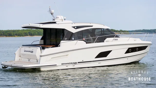 Grandezza 37 CA — Cruising