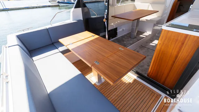 Grandezza 37 CA — Sisätilat