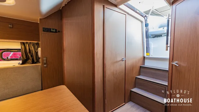 Beneteau Flyer 10 — Sisätilat