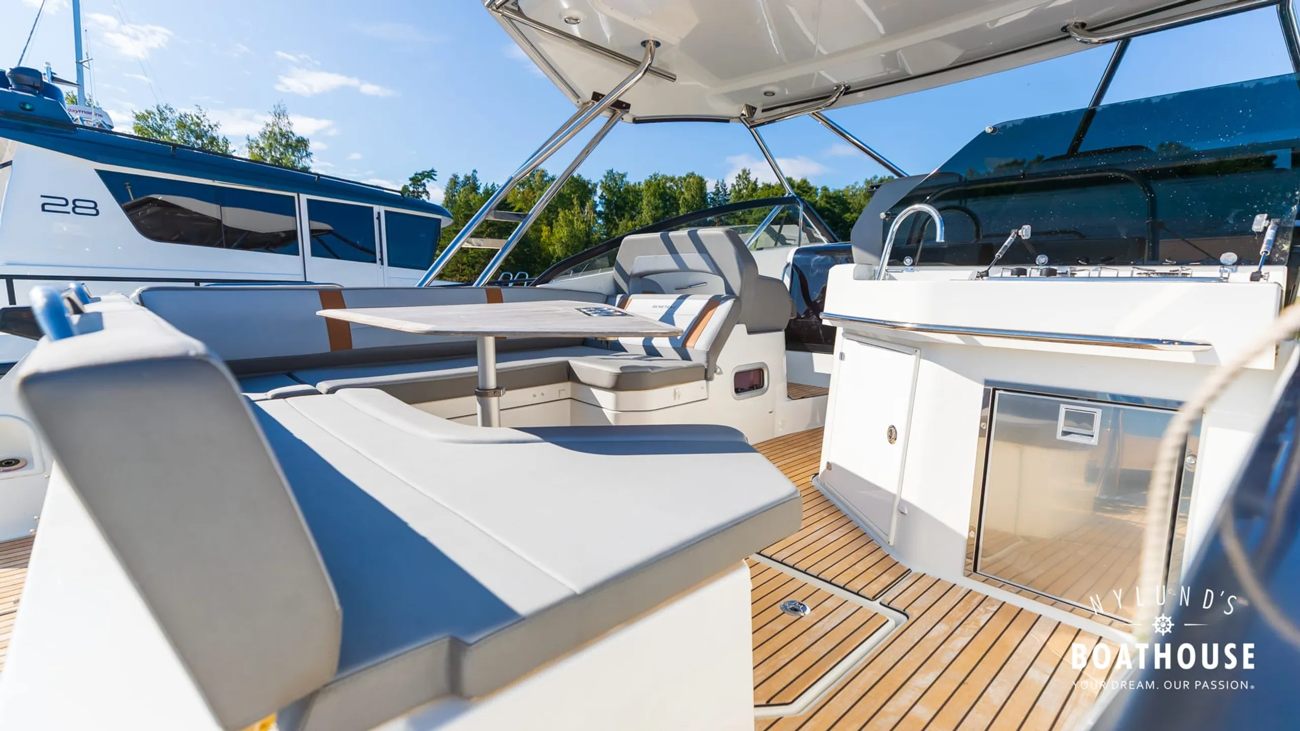 Beneteau Flyer 10 - Image 31