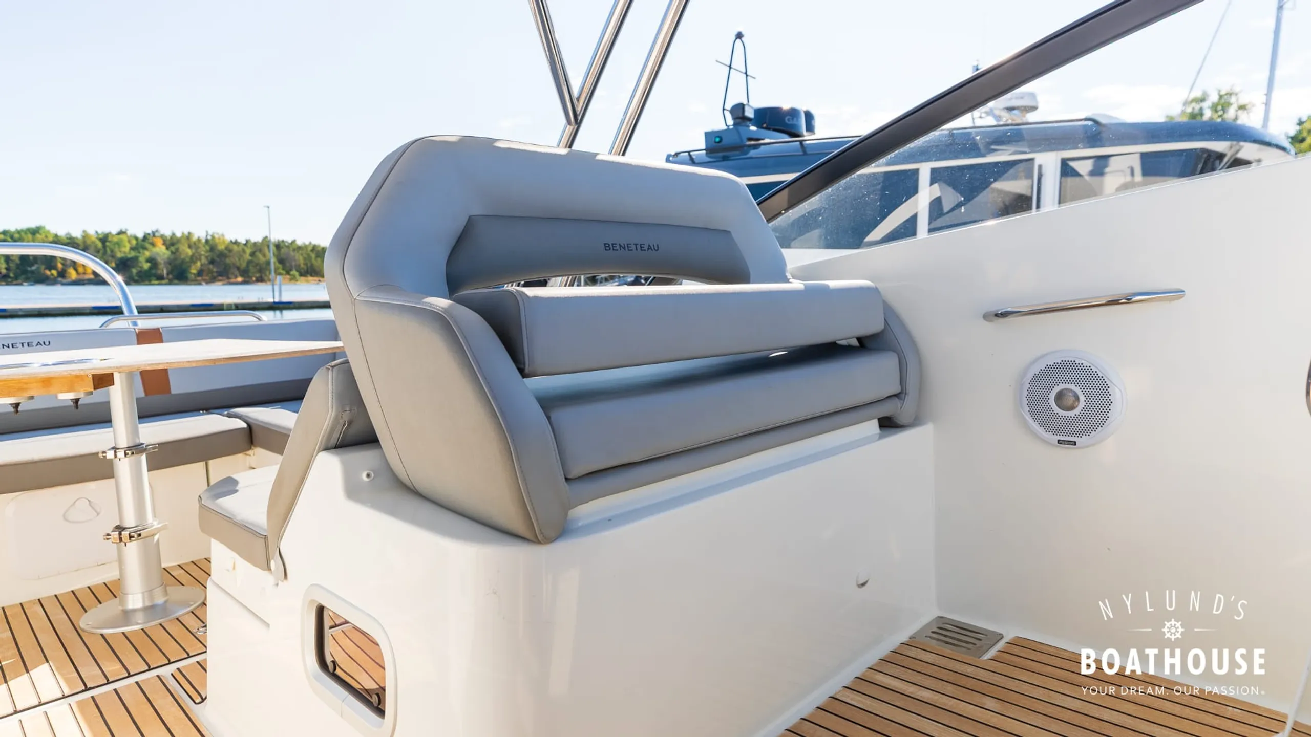 Beneteau Flyer 10 - Image 56