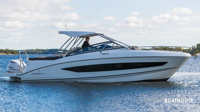 Beneteau Flyer 10 — Merellä