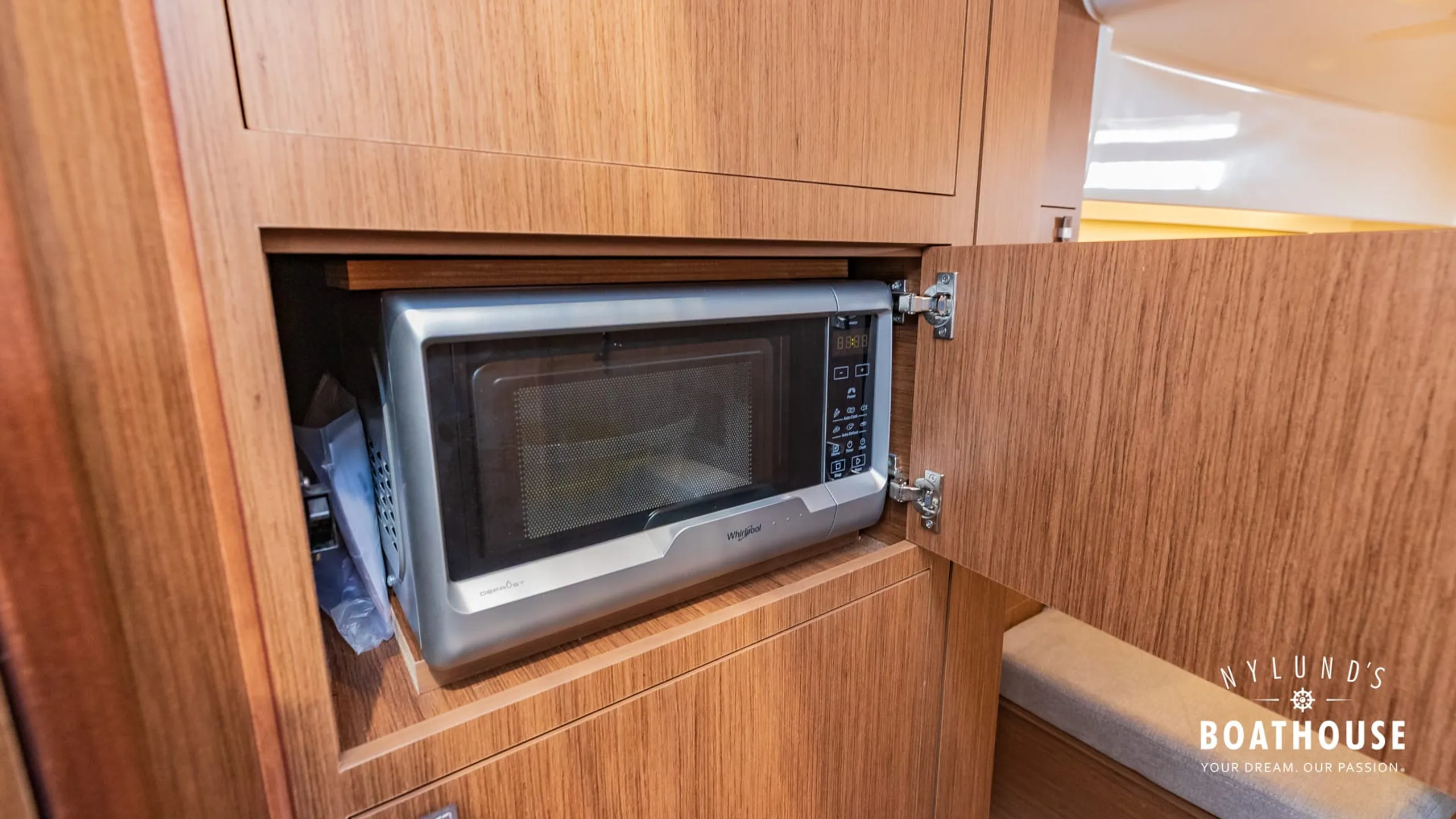 Beneteau Flyer 10 - Image 86