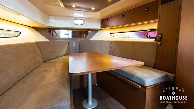 Beneteau Flyer 10 — Sisätilat