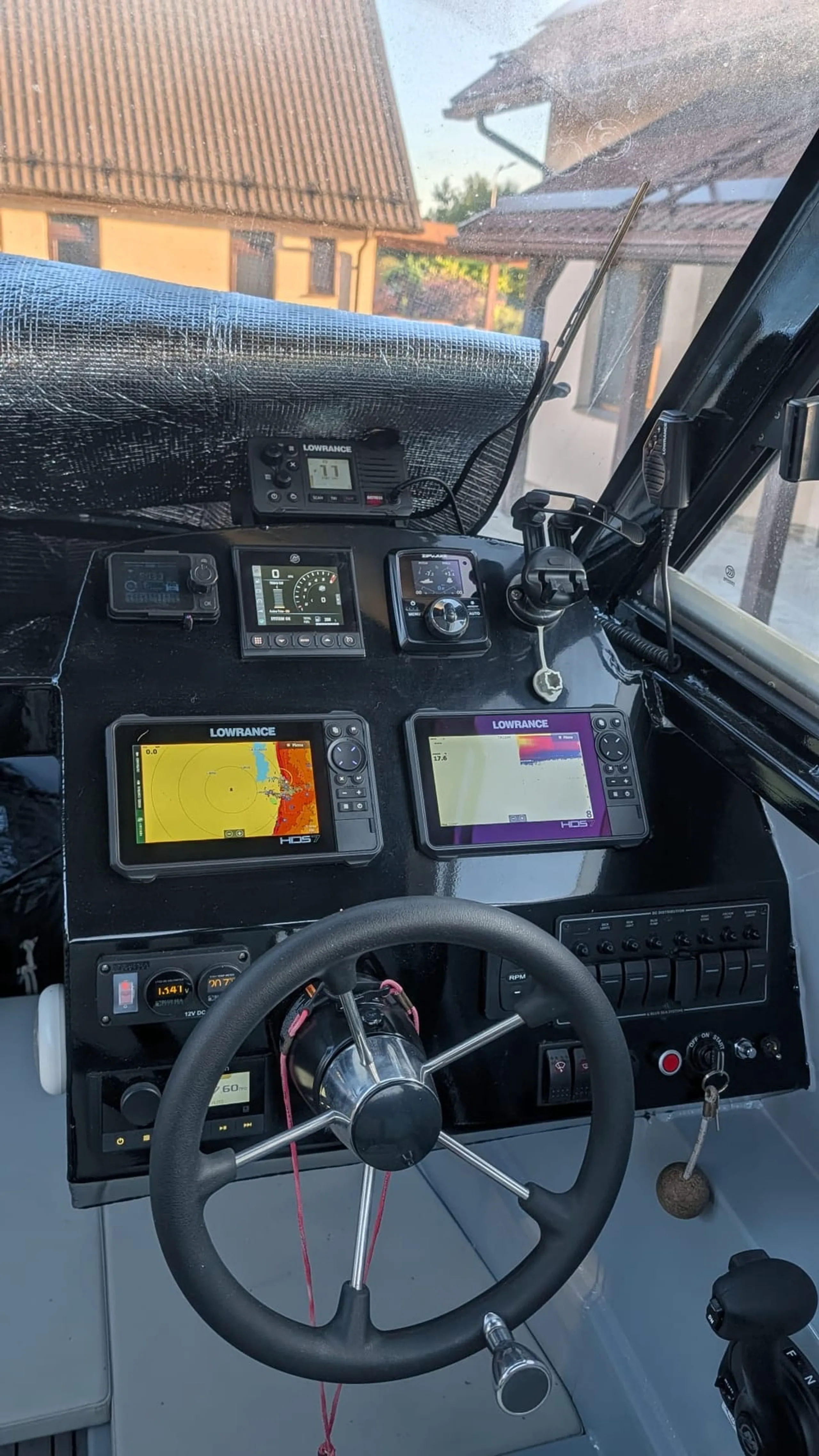 R - Image 8