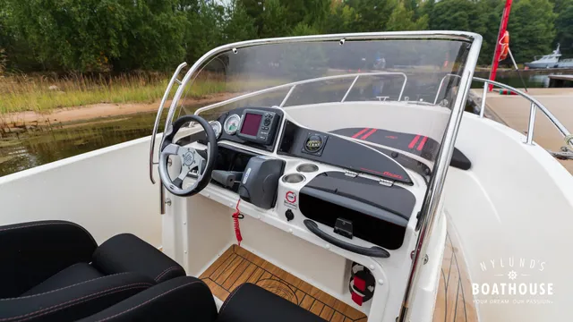 Micore 570 CC — Ulkopuoli